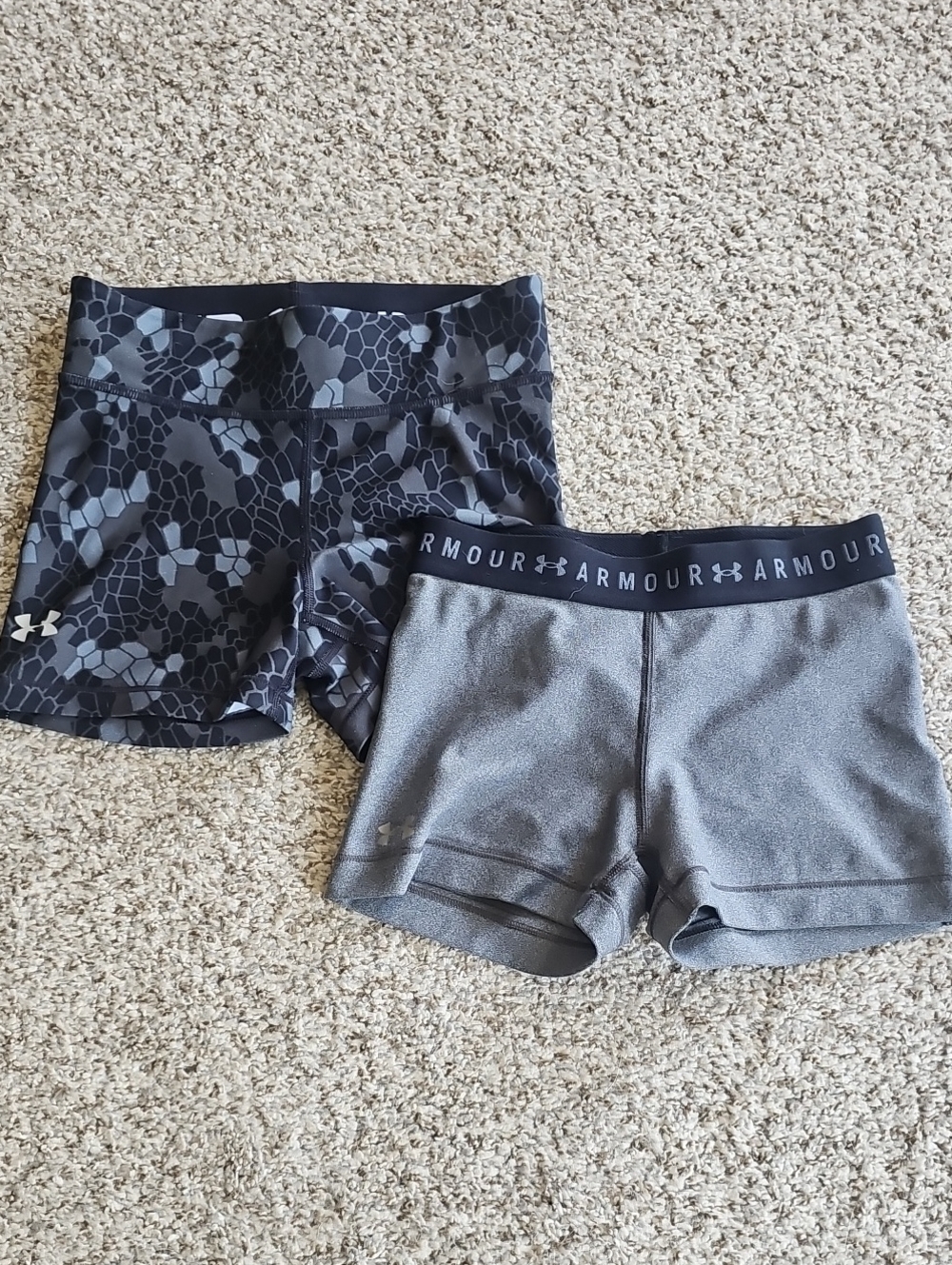 Bundle Of Under Armour Compression Shorts XS